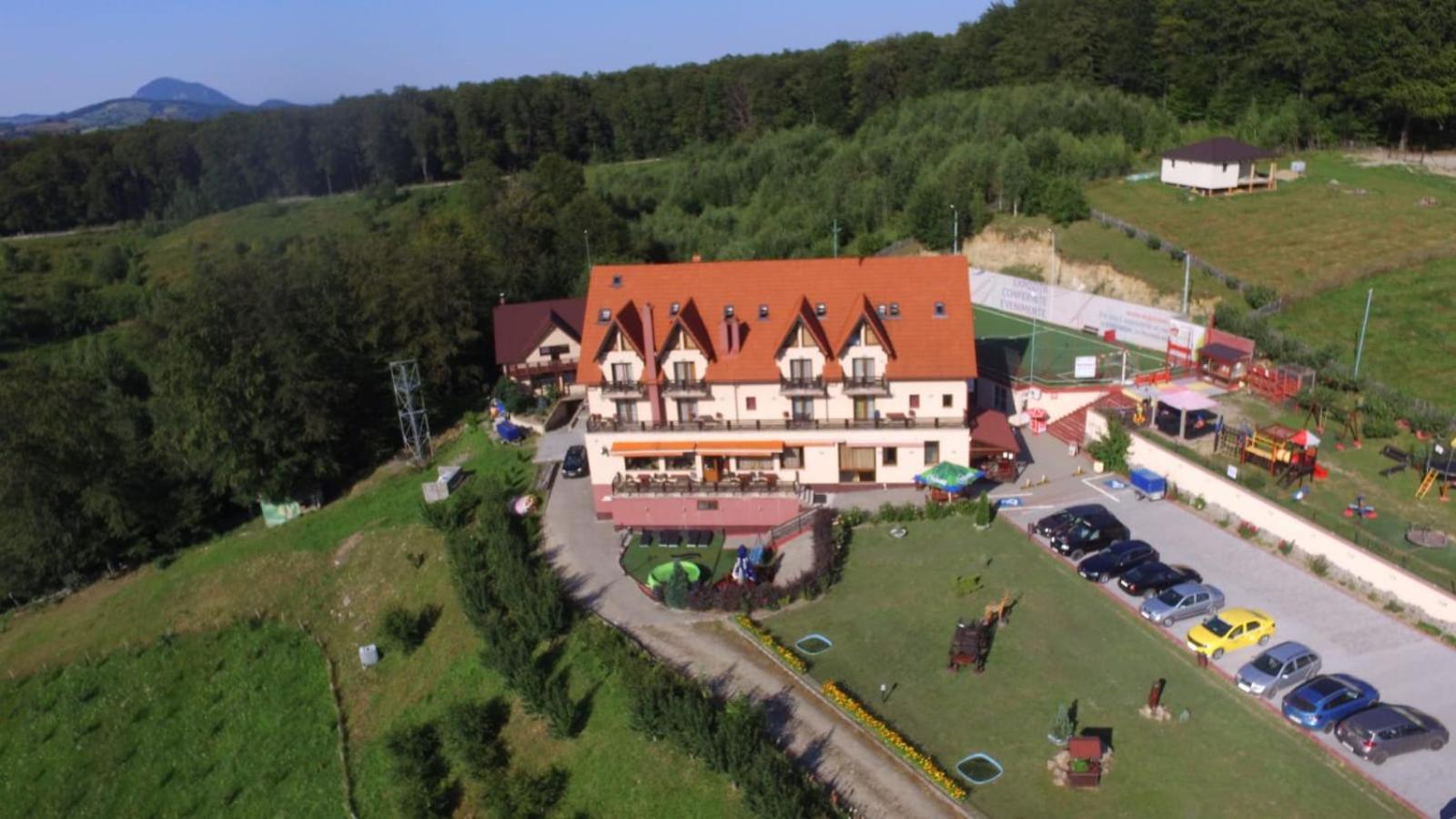 Pension Chalet Poiana Marului Ranch מראה חיצוני תמונה