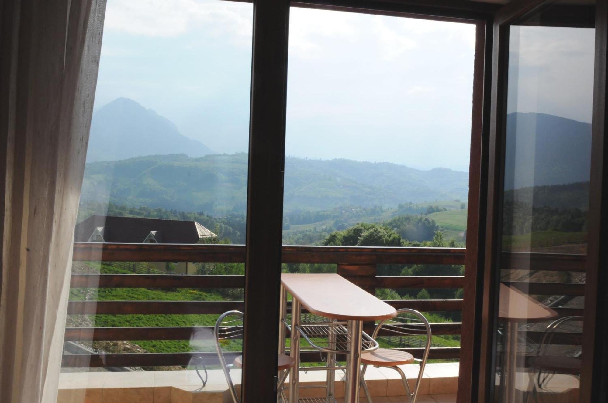 Pension Chalet Poiana Marului Ranch מראה חיצוני תמונה