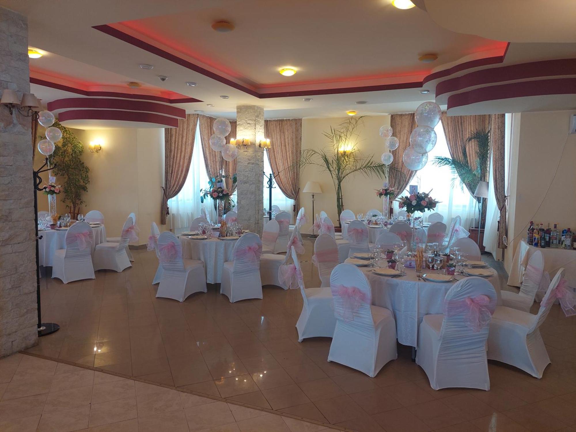 Pension Chalet Poiana Marului Ranch מראה חיצוני תמונה