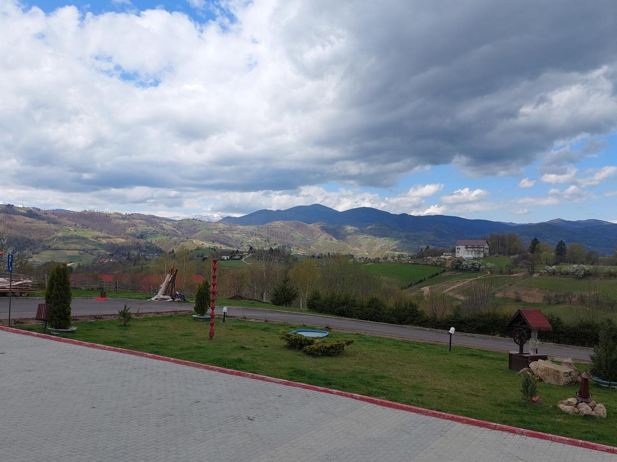 Pension Chalet Poiana Marului Ranch מראה חיצוני תמונה