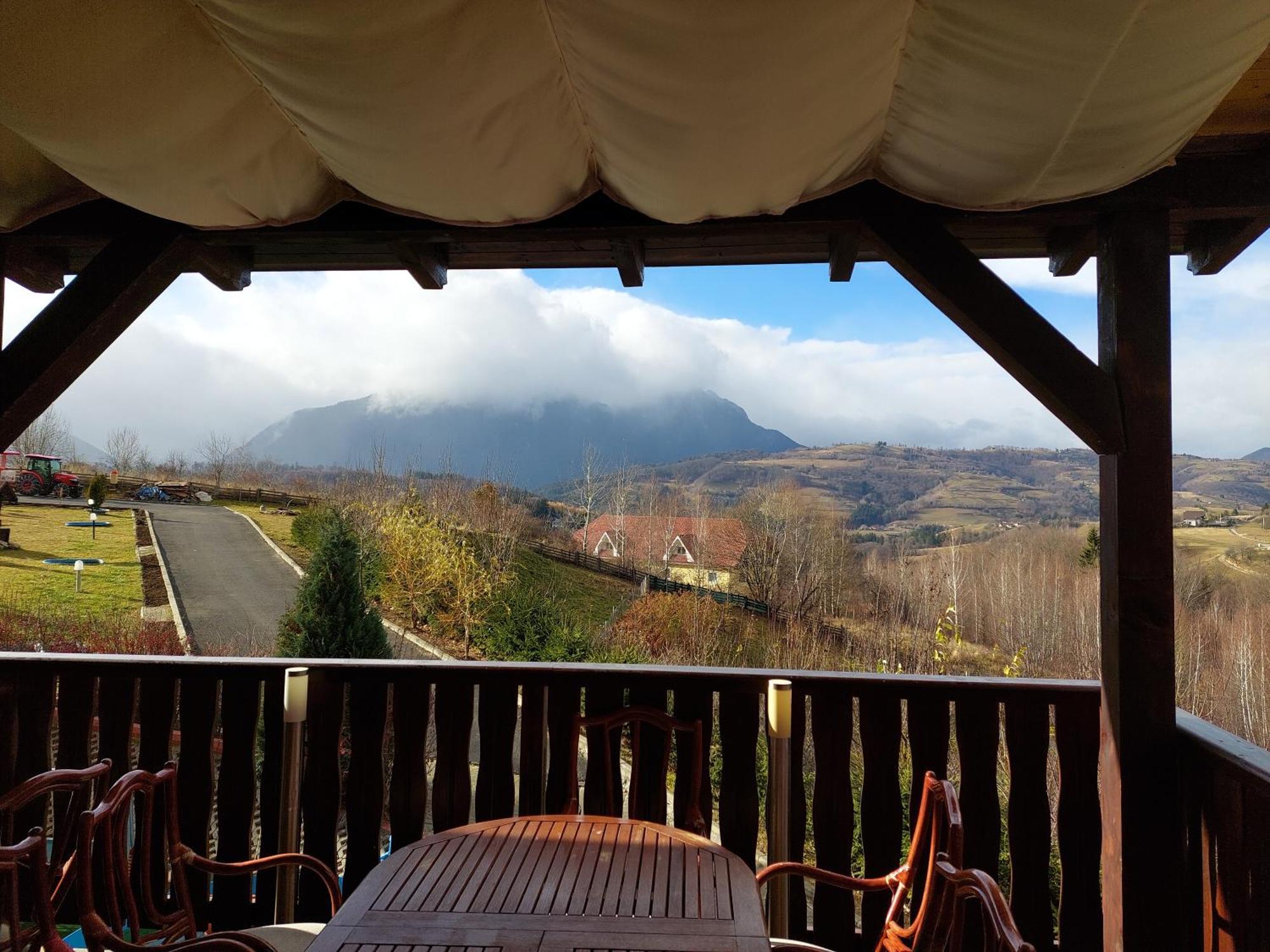 Pension Chalet Poiana Marului Ranch מראה חיצוני תמונה