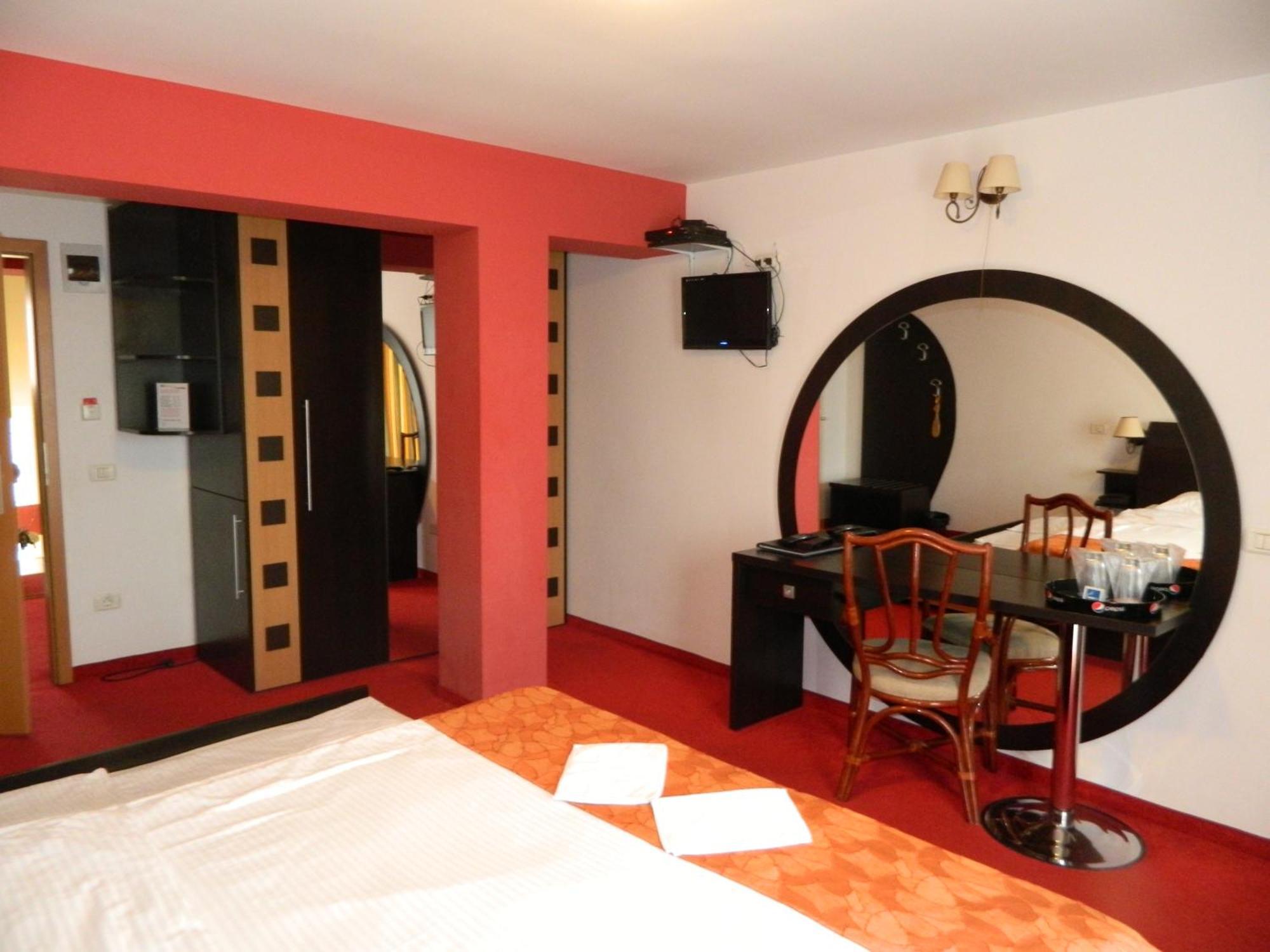 Pension Chalet Poiana Marului Ranch מראה חיצוני תמונה